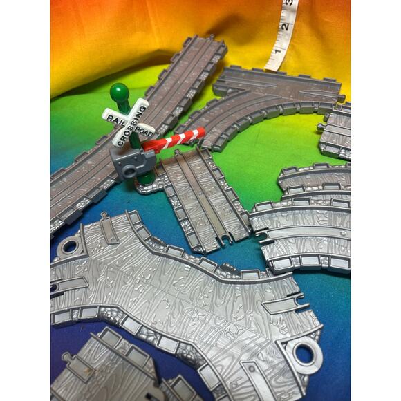 Thomas & Friends Take Along Train Track 25 Pieces Learning Curve - Picture 3 of 7